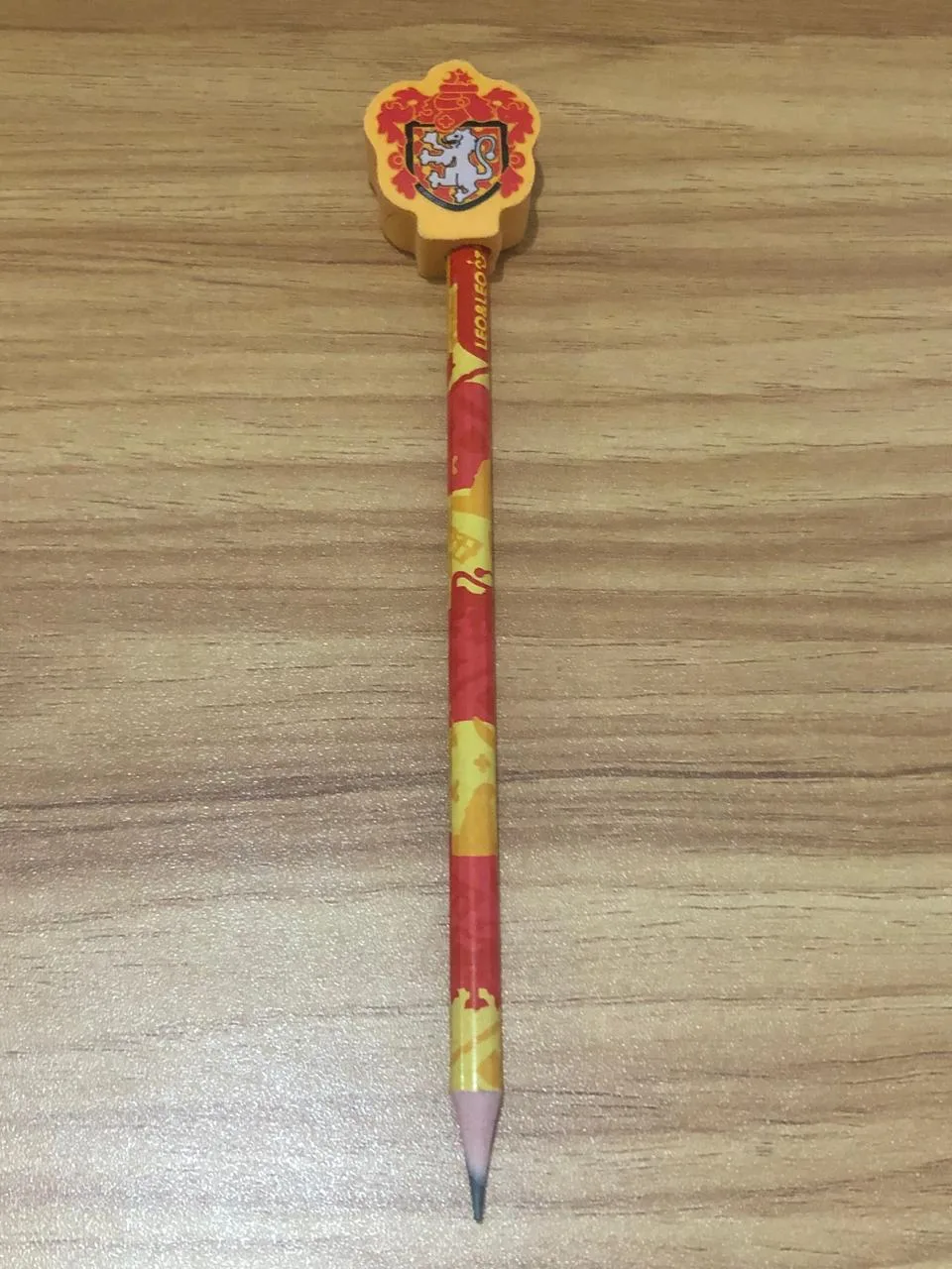 LÁPIS HB HARRY POTER COM BORRACHA Grifinória