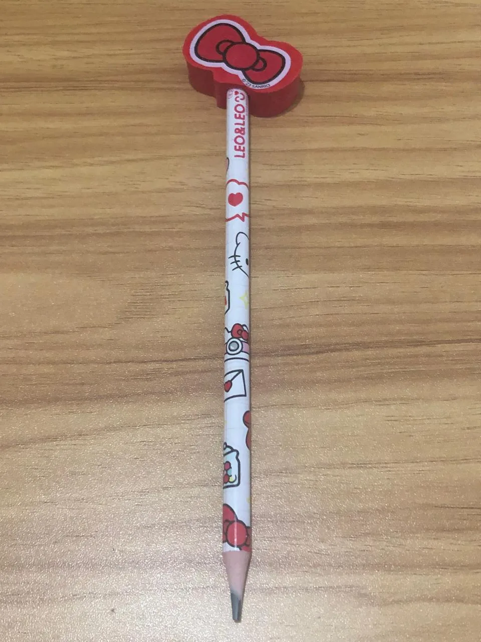 LÁPIS HB HELLO KITTY LAÇO