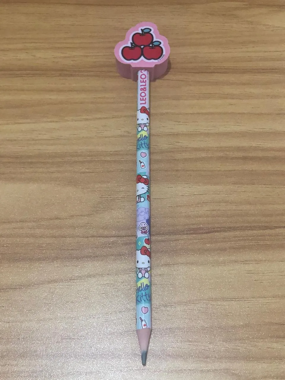 LÁPIS HB HELLO KITTY MAÇA
