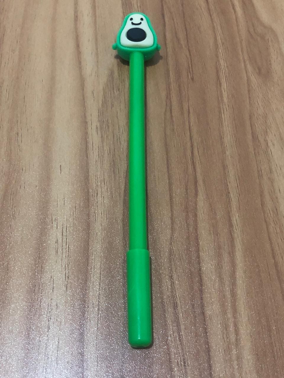 Caneta com Abacate na ponta com Caroço na cor preta