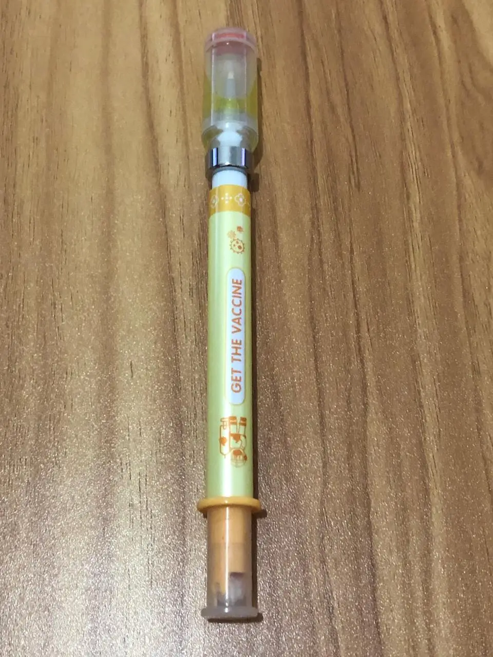 Caneta formato Seringa amarelo